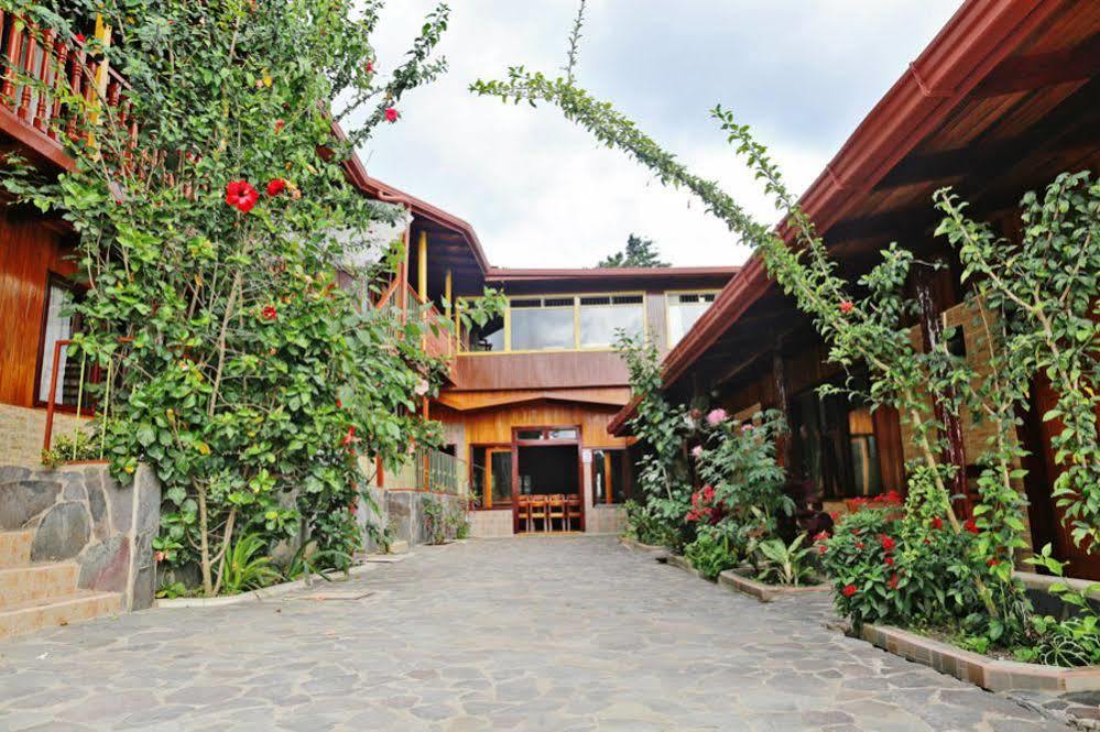 Hotel El Atardecer Monteverde Exterior photo
