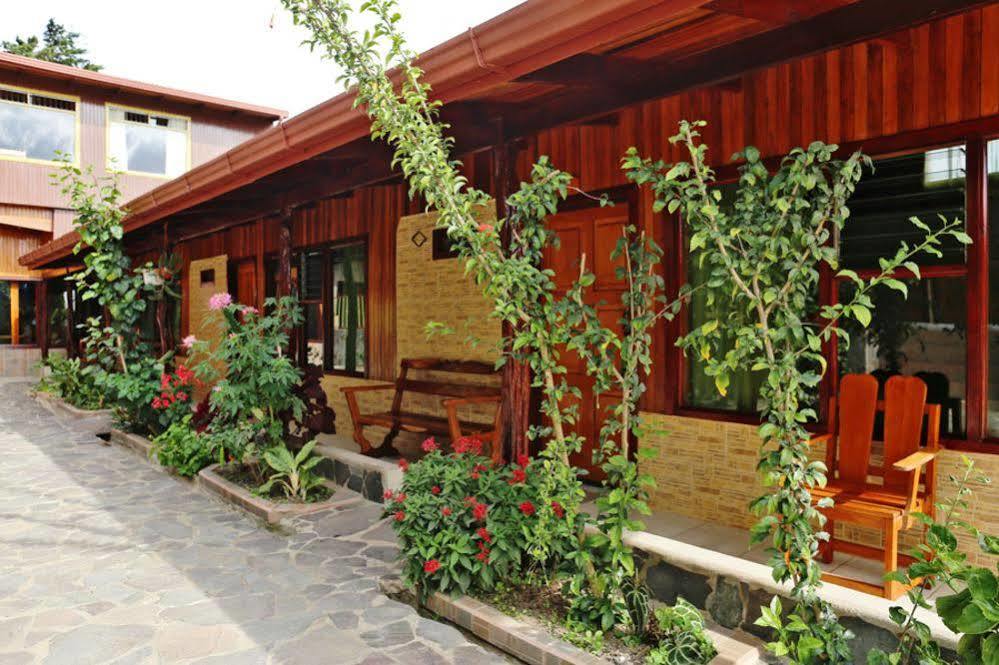 Hotel El Atardecer Monteverde Exterior photo